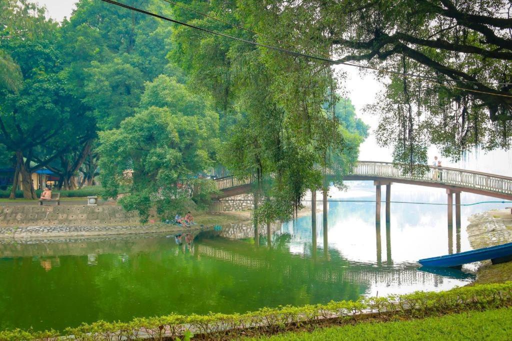 เรดดอร์ซ ใกล้ถนนเลวานเลือง Hotel ฮานอย ภายนอก รูปภาพ
