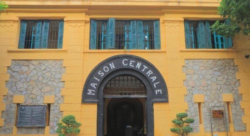 เรดดอร์ซ ใกล้ถนนเลวานเลือง Hotel ฮานอย ภายนอก รูปภาพ